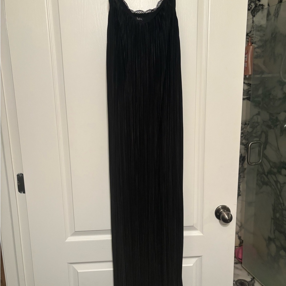 Dressed in LALA Black Midi Dress